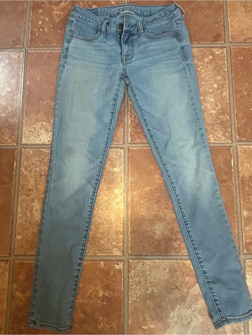 American Eagle Outfitters Light Blue Skinny Jeans size 4 jeggings